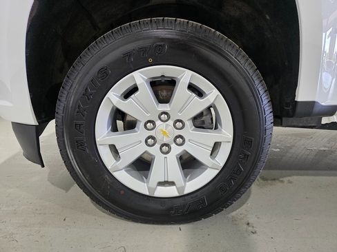 Used 2022 Chevrolet Colorado LT w/ Fleet Safety Package image 9