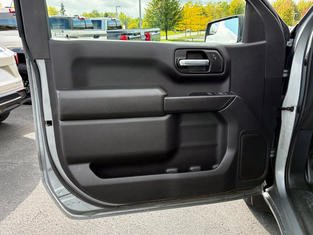 Used 2023 Chevrolet Silverado 1500 W/T RWD image 4