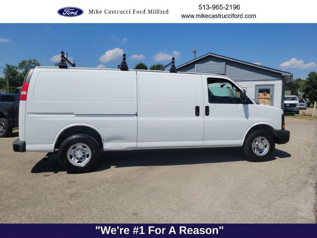 Used 2015 Chevrolet Express 3500 Extended RWD image 6