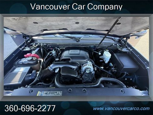 Used 2009 Chevrolet Suburban LT AWD/4WD image 10
