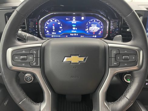 Used 2023 Chevrolet Silverado 1500 LTZ w/ LTZ Convenience Package II AWD/4WD image 19