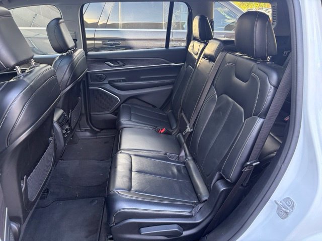 Used 2021 Jeep Grand Cherokee L Limited AWD/4WD image 16