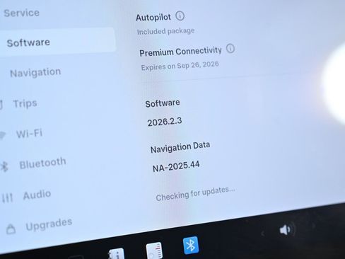 Used 2023 Tesla Model 3 Performance image 18