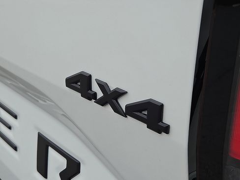 New 2026 Nissan Frontier SV w/ All-Weather Content Package image 8