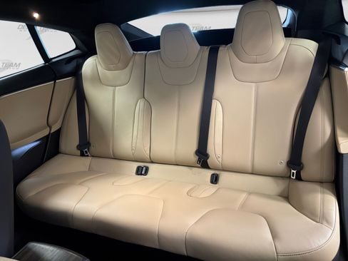 Used 2015 Tesla Model S 85 RWD image 16