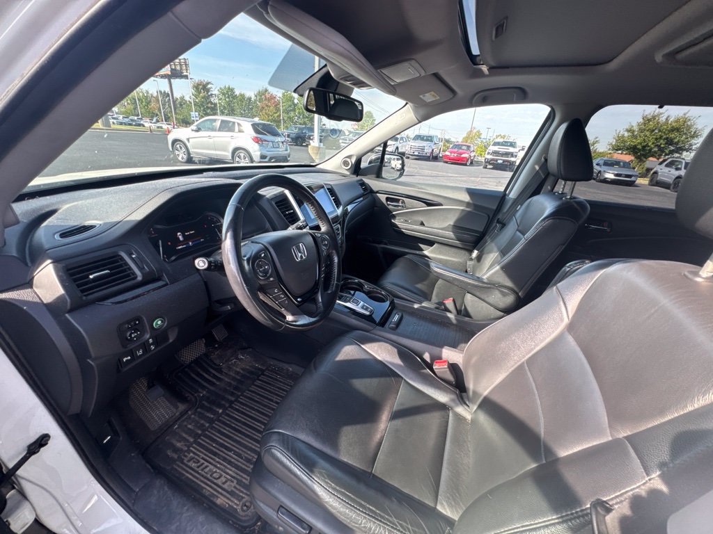 Used 2018 Honda Pilot Touring image 23