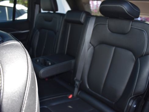 Used 2024 Jeep Grand Cherokee Limited w/ Luxury Tech Group II image 28