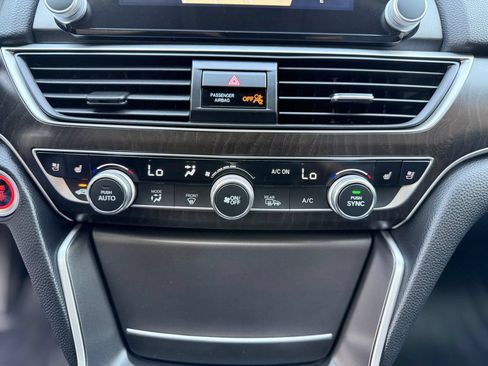 Used 2022 Honda Accord Touring image 27