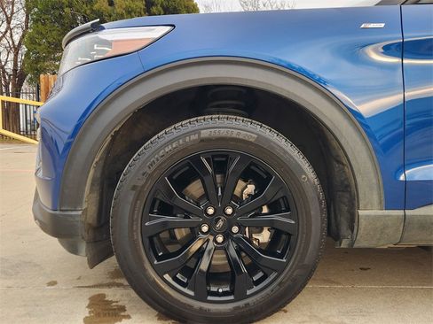 Used 2023 Ford Explorer ST-Line w/ Class IV Trailer Tow Package image 9