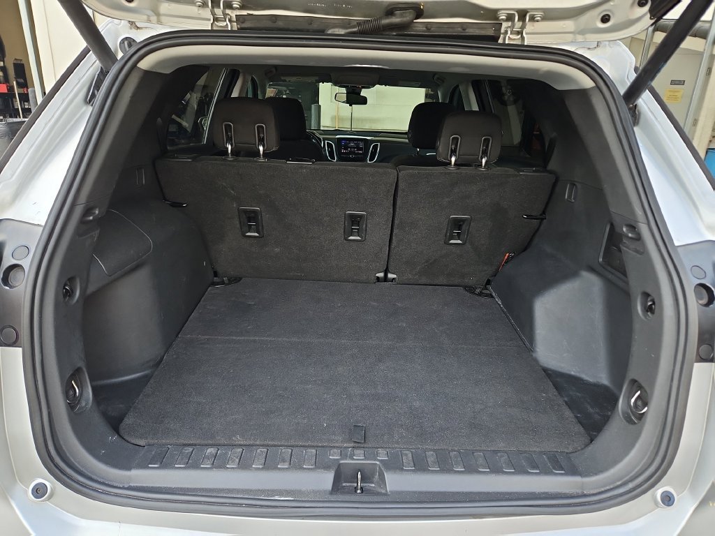 Used 2020 Chevrolet Equinox LT FWD image 30