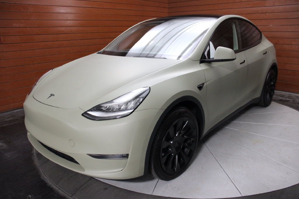 Used 2020 Tesla Model Y Long Range AWD/4WD image 3