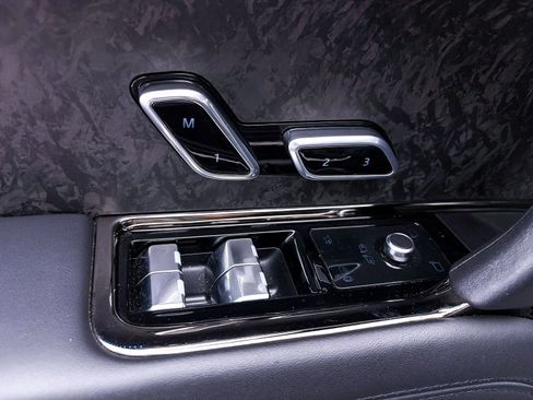 Used 2023 Land Rover Range Rover Sport SE AWD/4WD image 19