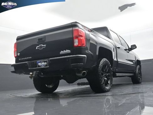 Used 2018 Chevrolet Silverado 1500 High Country AWD/4WD image 23