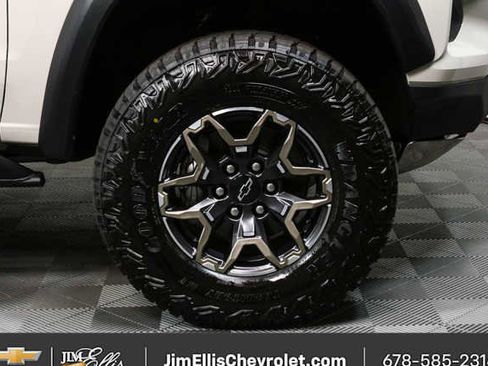 New 2026 Chevrolet Colorado ZR2 w/ Technology Package AWD/4WD image 36