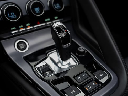 Used 2021 Jaguar F-TYPE R AWD/4WD image 56