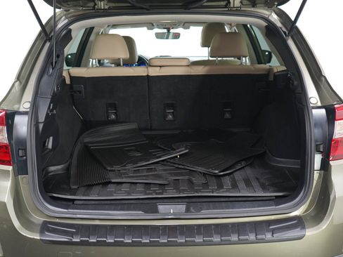 Used 2017 Subaru Outback 2.5i Limited AWD/4WD image 16