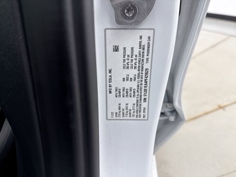 Used 2023 Tesla Model 3 Standard Range RWD image 11