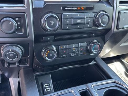 Used 2017 Ford F150 XLT w/ Equipment Group 302A Luxury AWD/4WD image 29