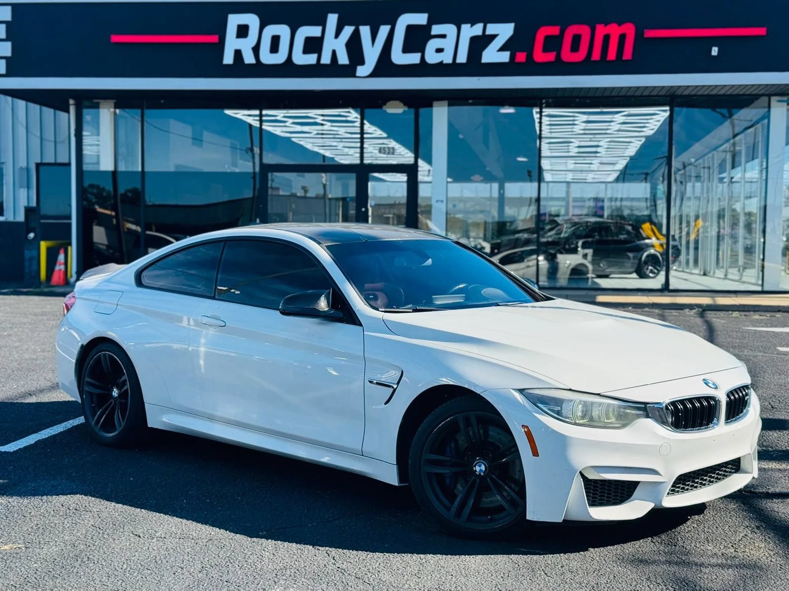 Used 2018 BMW M4 Coupe RWD image 1