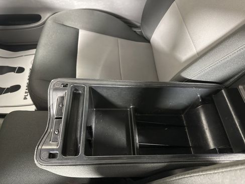 Used 2011 Ford Ranger XLT image 19