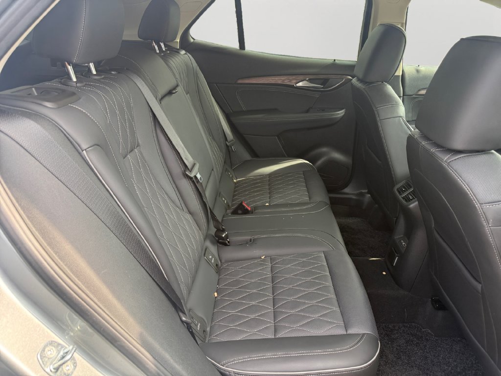 Used 2023 Buick Envision Avenir AWD/4WD image 12