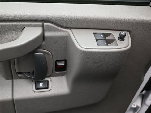Used 2023 Chevrolet Express 2500 Extended image 8