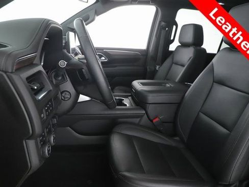 Used 2023 Chevrolet Suburban Z71 image 16