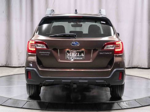 Used 2019 Subaru Outback 2.5i Premium AWD/4WD image 3