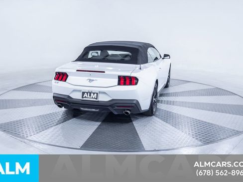 Used 2025 Ford Mustang Premium RWD image 19