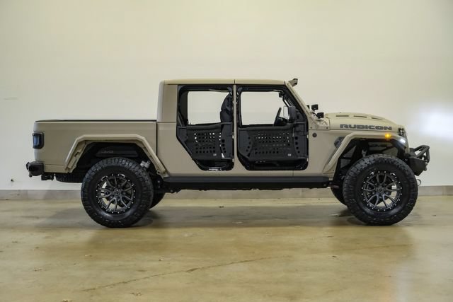 Used 2025 Jeep Gladiator Rubicon w/ Safety Group AWD/4WD image 31