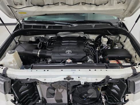 Used 2018 Toyota Sequoia Platinum image 11