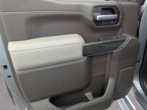 Used 2021 Chevrolet Silverado 1500 LTZ image 13