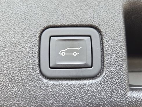 Certified 2024 Chevrolet Equinox RS w/ RS Leather Package image 6