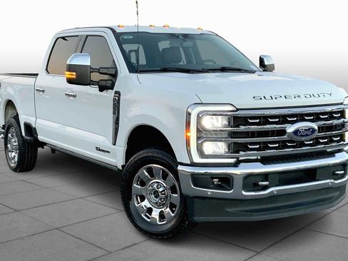 Certified 2024 Ford F250 Lariat w/ Lariat Ultimate Package image 3