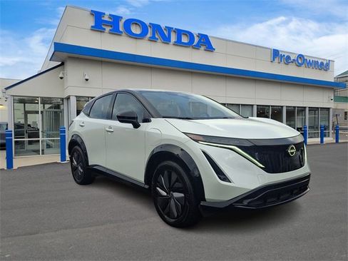 Used 2024 Nissan Ariya AWD image 3