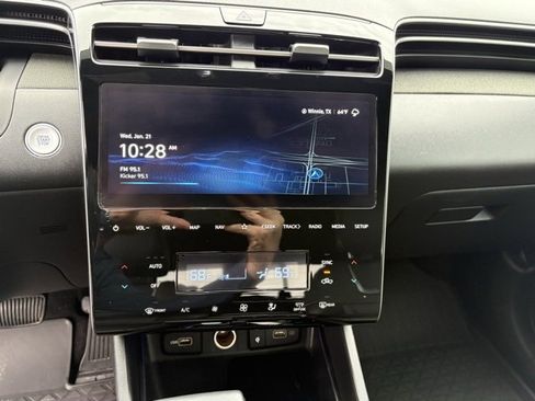 Used 2023 Hyundai Santa Cruz Limited w/ Winter Package image 10