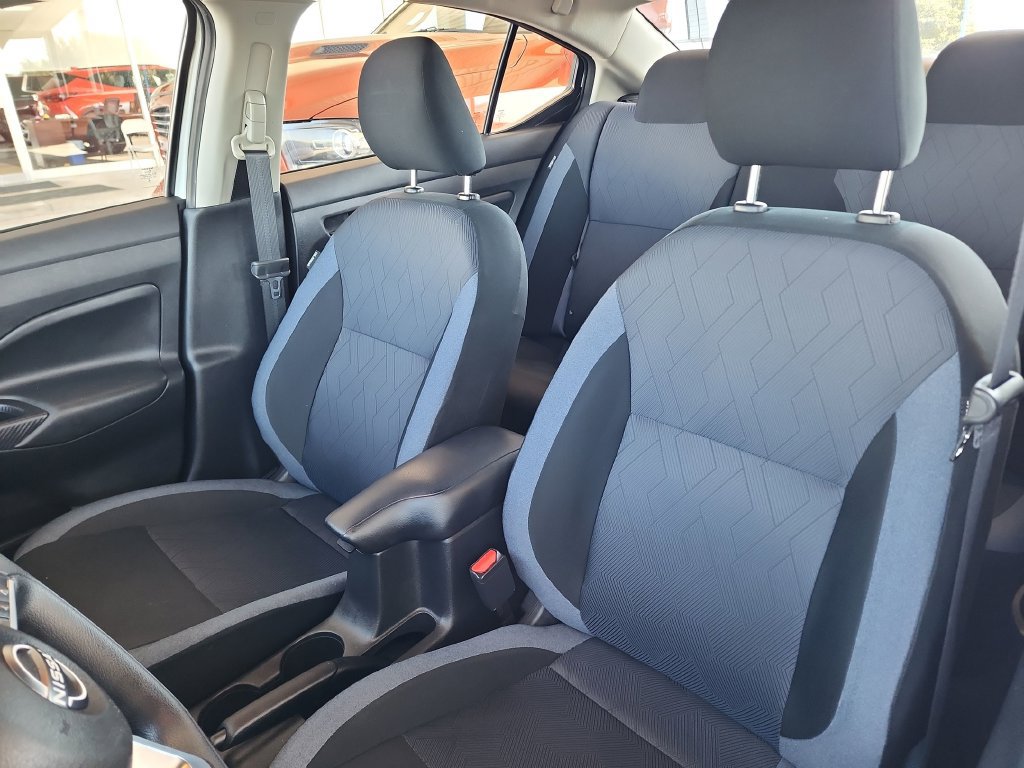 Used 2024 Nissan Versa SV FWD image 15
