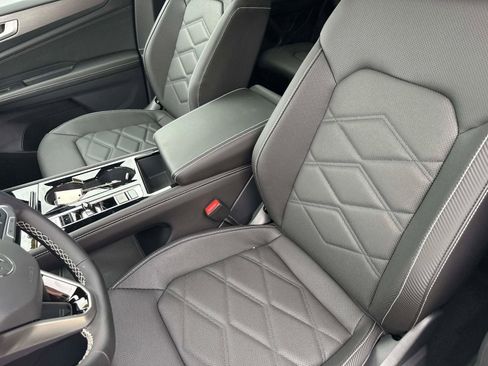 New 2026 Volkswagen Atlas Cross Sport SE image 21