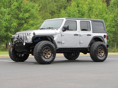 Used 2018 Jeep Wrangler Unlimited Sport S AWD/4WD image 4