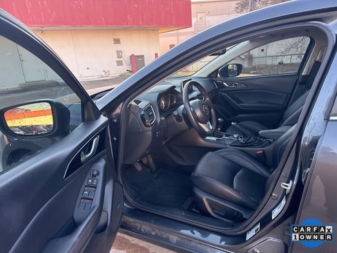Used 2016 MAZDA MAZDA3 i Grand Touring image 9