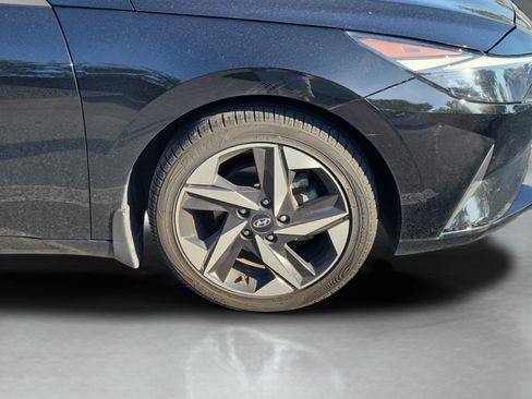 Used 2023 Hyundai Elantra SEL w/ Convenience Package FWD image 16