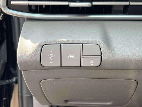 Certified 2023 Hyundai Elantra SEL w/ Preferred Accessory Package FWD image 20