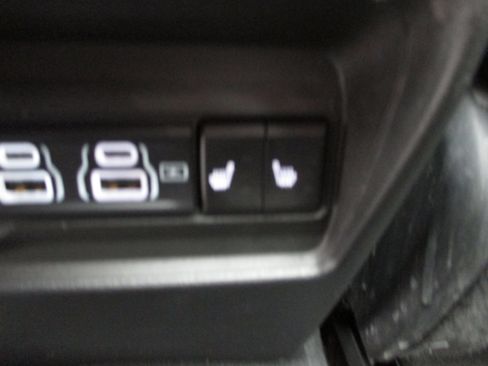 Used 2023 Jeep Grand Cherokee Limited w/ Black Appearance Package image 14