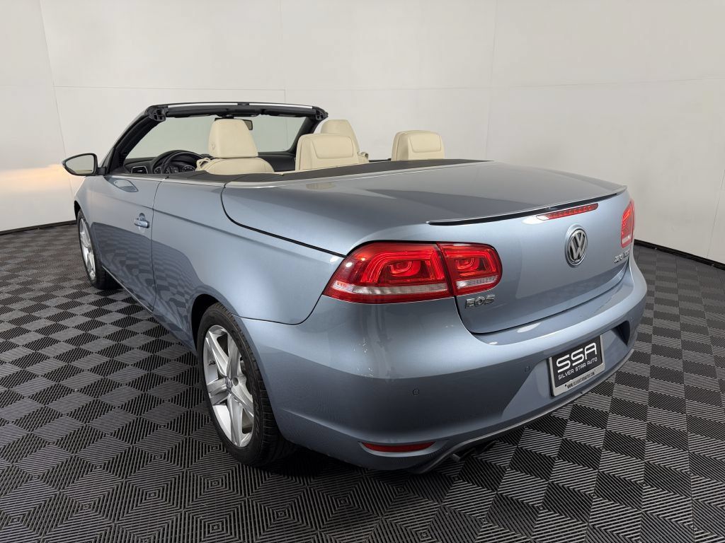 Used 2012 Volkswagen Eos Lux FWD image 7