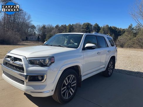 Used 2018 Toyota 4Runner Limited image 1
