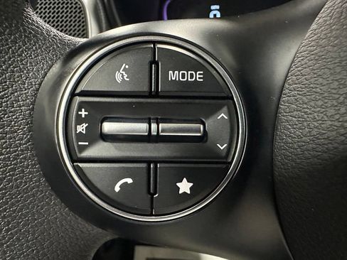 Used 2023 Kia Soul LX w/ LX Technology Package FWD image 19