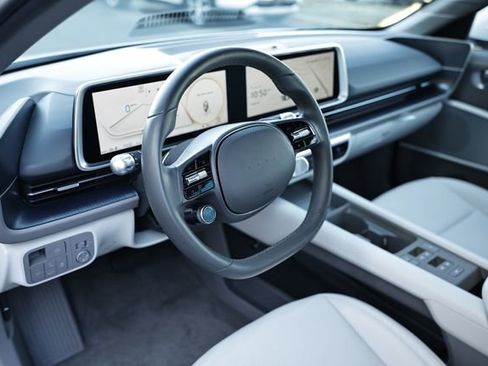 Used 2024 Hyundai Ioniq 6 SEL image 19