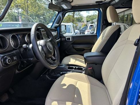 Used 2023 Jeep Wrangler Unlimited Sport AWD/4WD image 10