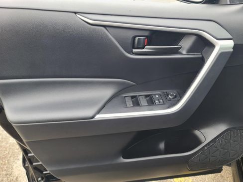 Used 2025 Toyota RAV4 LE image 10