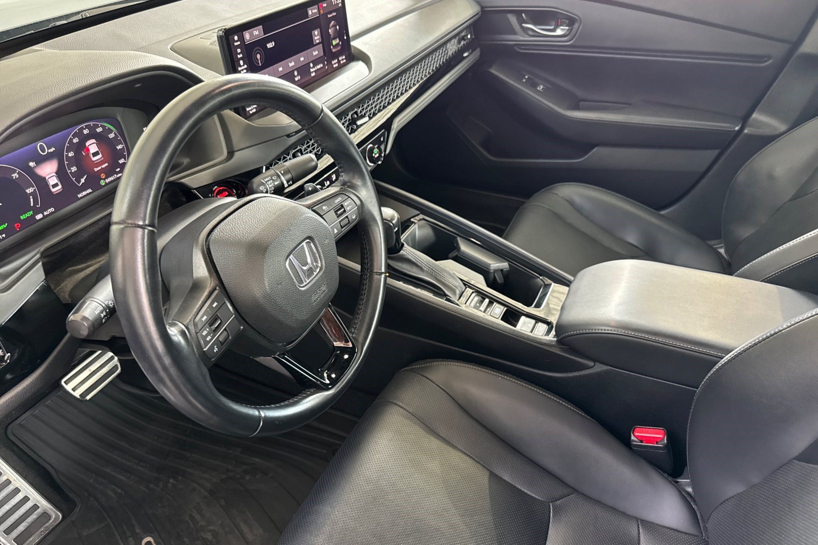 Used 2023 Honda Accord Sport image 11